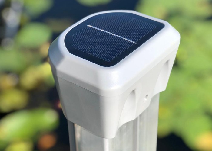 Solar bumper light for FLOE docks